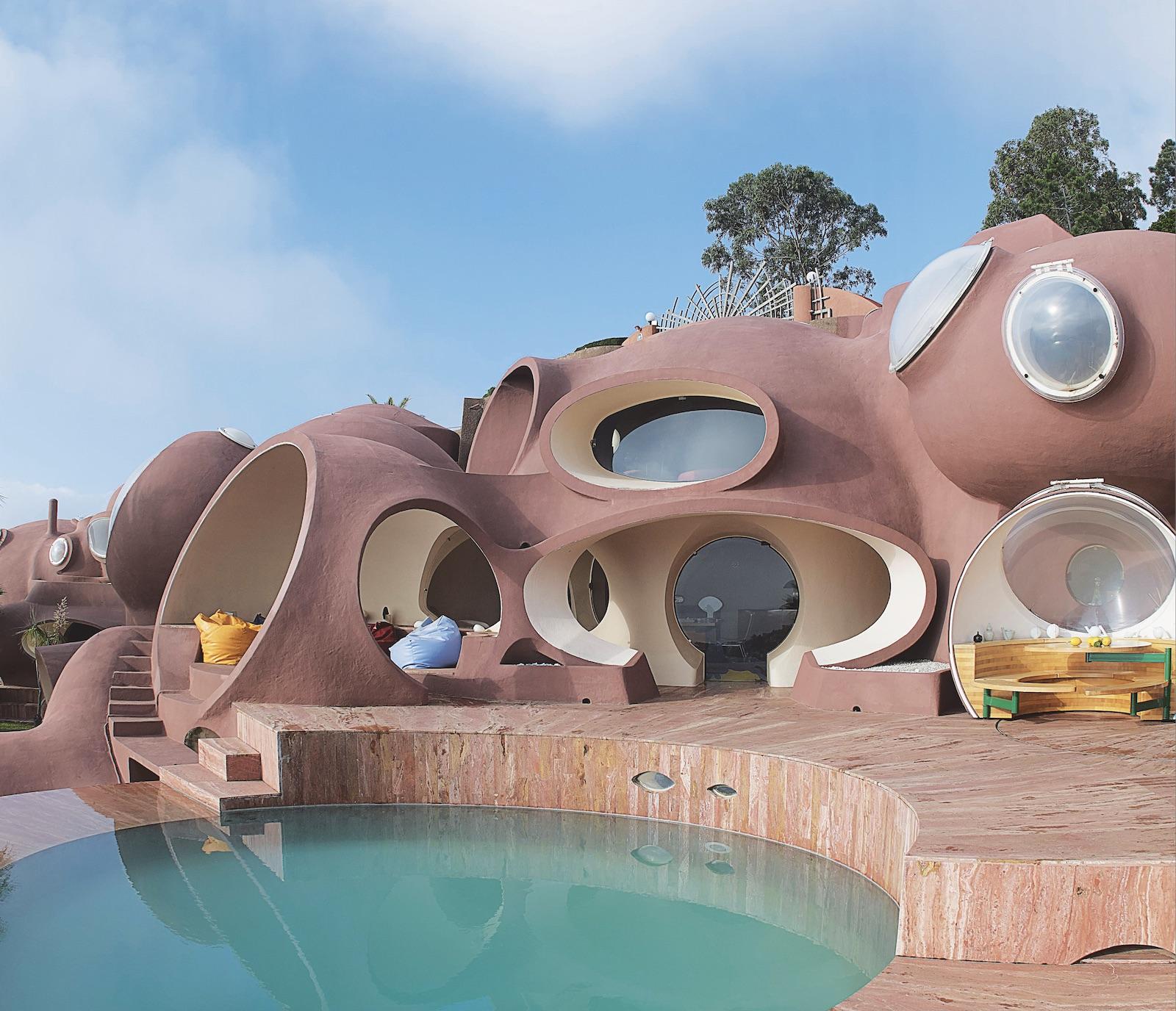 Bubble Palace, 1989, Théoule-sur-Mer, France, Antti Lovag. Picture credit: © Yves Gellie for The Maison Bernard Endowment Fund