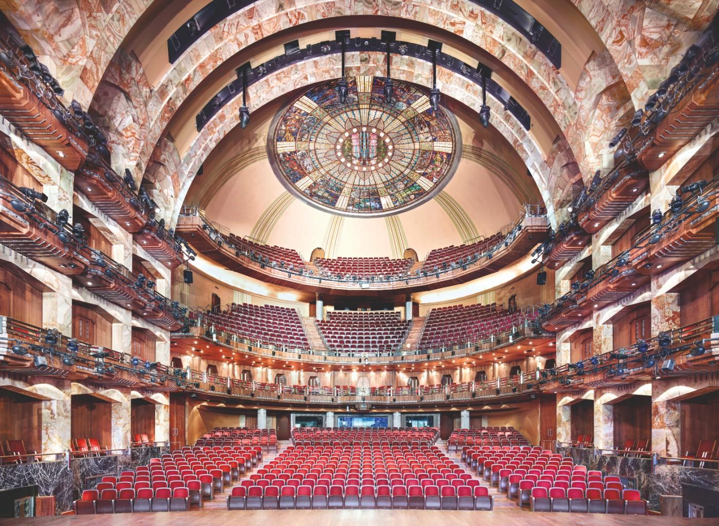 Candida Höfer, Palacio de Bellas Artes, Ciudad de México III, 2015