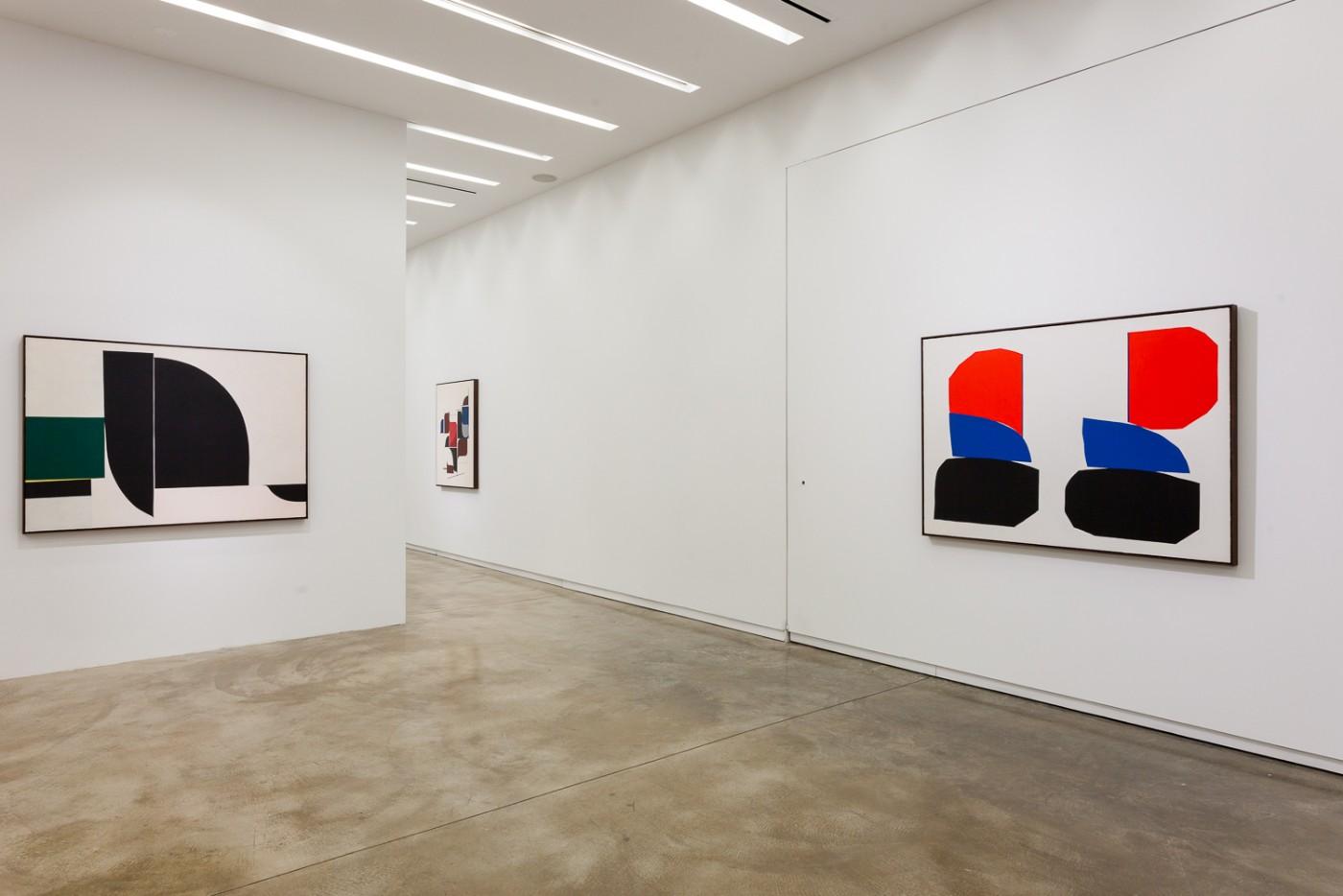 Clare Rojas: Egret at Kavi Gupta