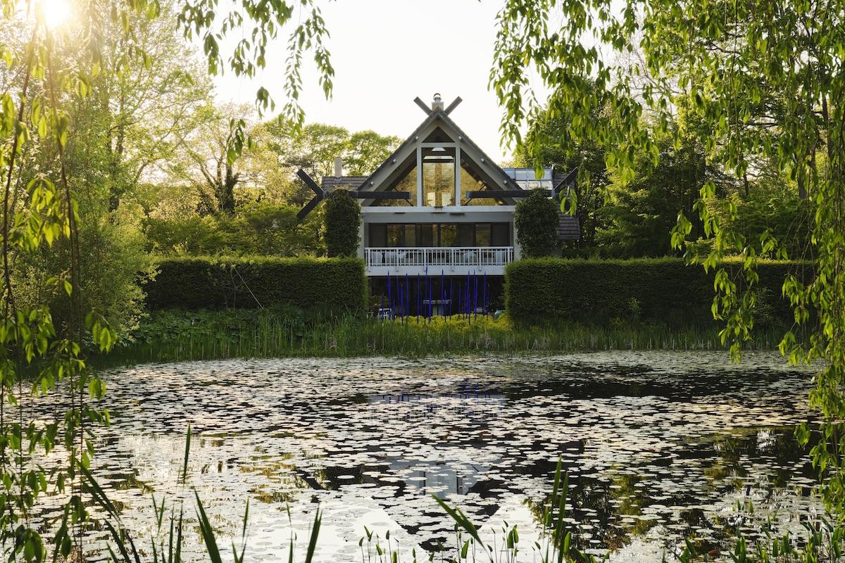 LongHouse in East Hampton, New York; photo by Adrian Gaut.