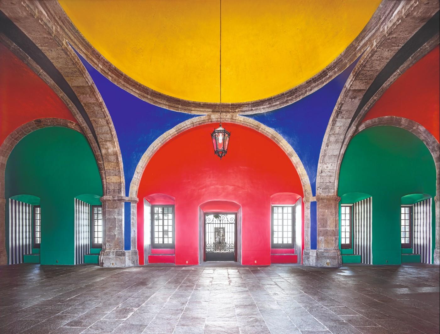 Candida Höfer, Hospicio Cabañas Capilla Tolsá from Daniel Buren work in situ Guadalajara V, 2015
