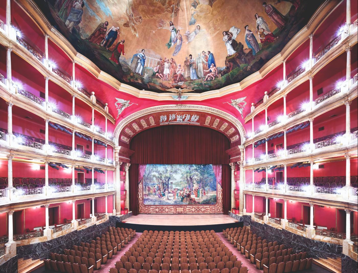 Candida Höfer, Teatro Degollado Guadalajara III, 2015