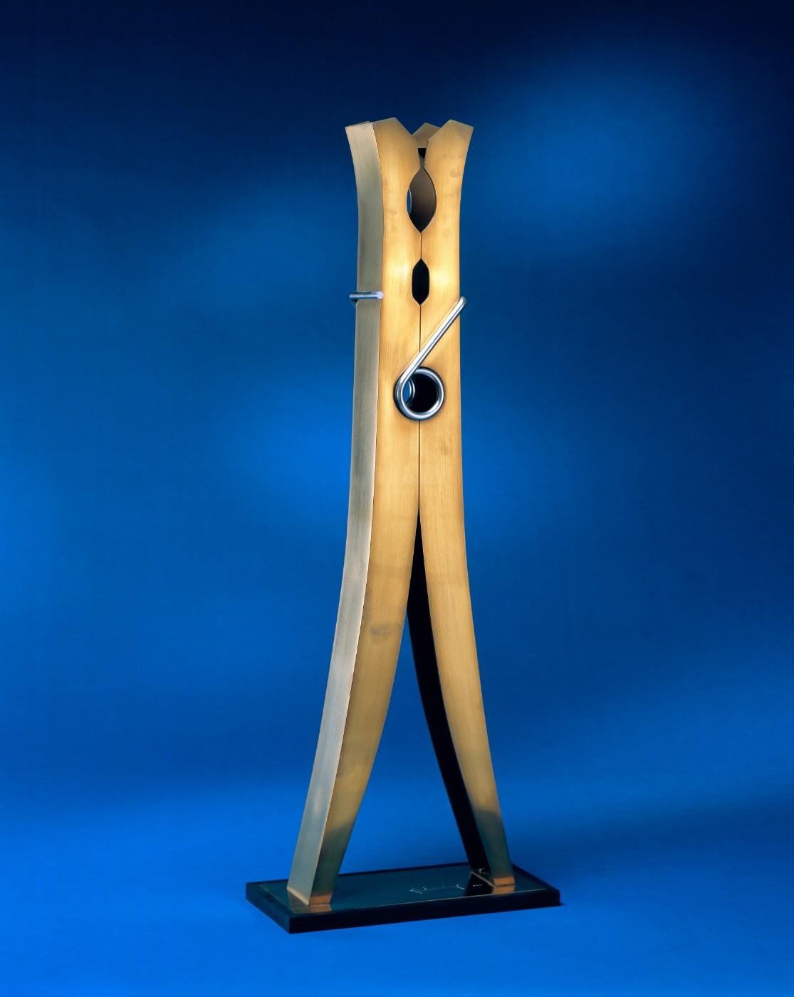 Claes Oldenburg, Clothespin - 4 Foot Version A.P lV, 1974