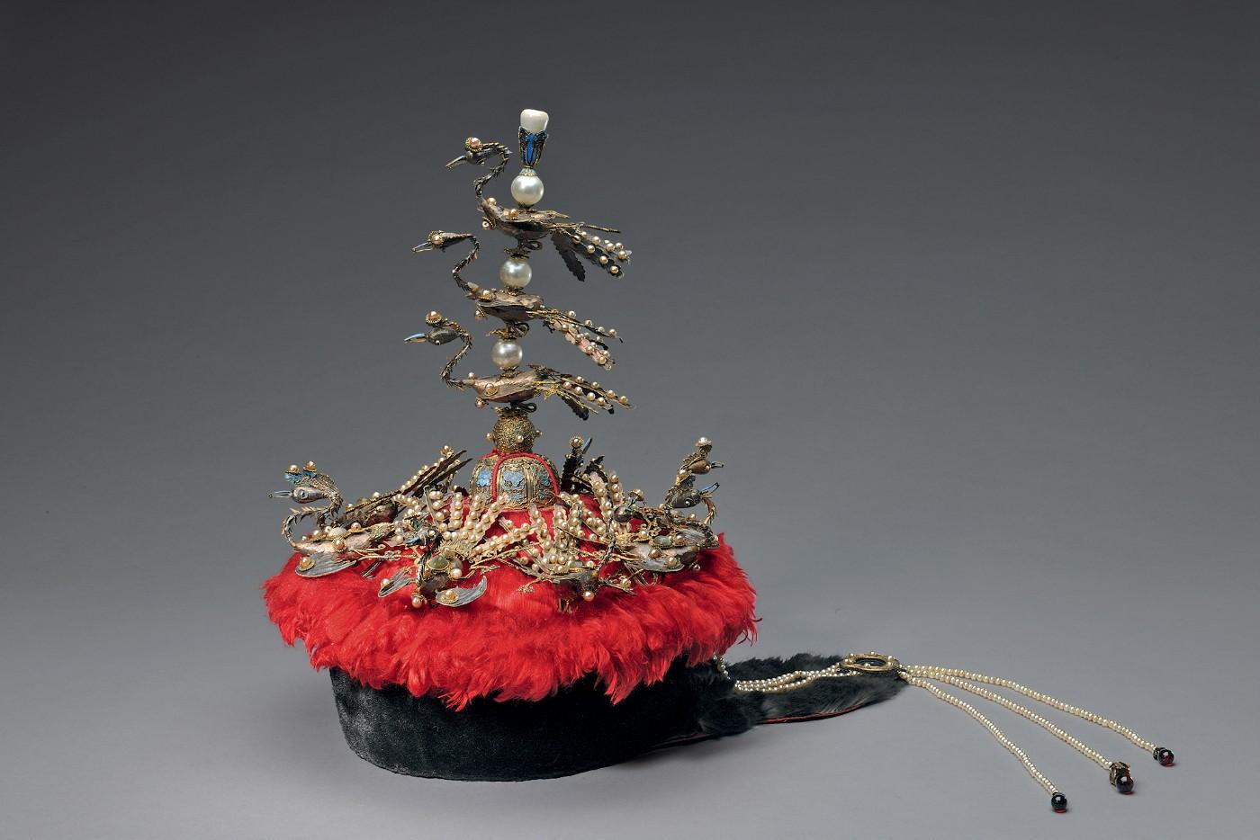 Court hat with phoenixes