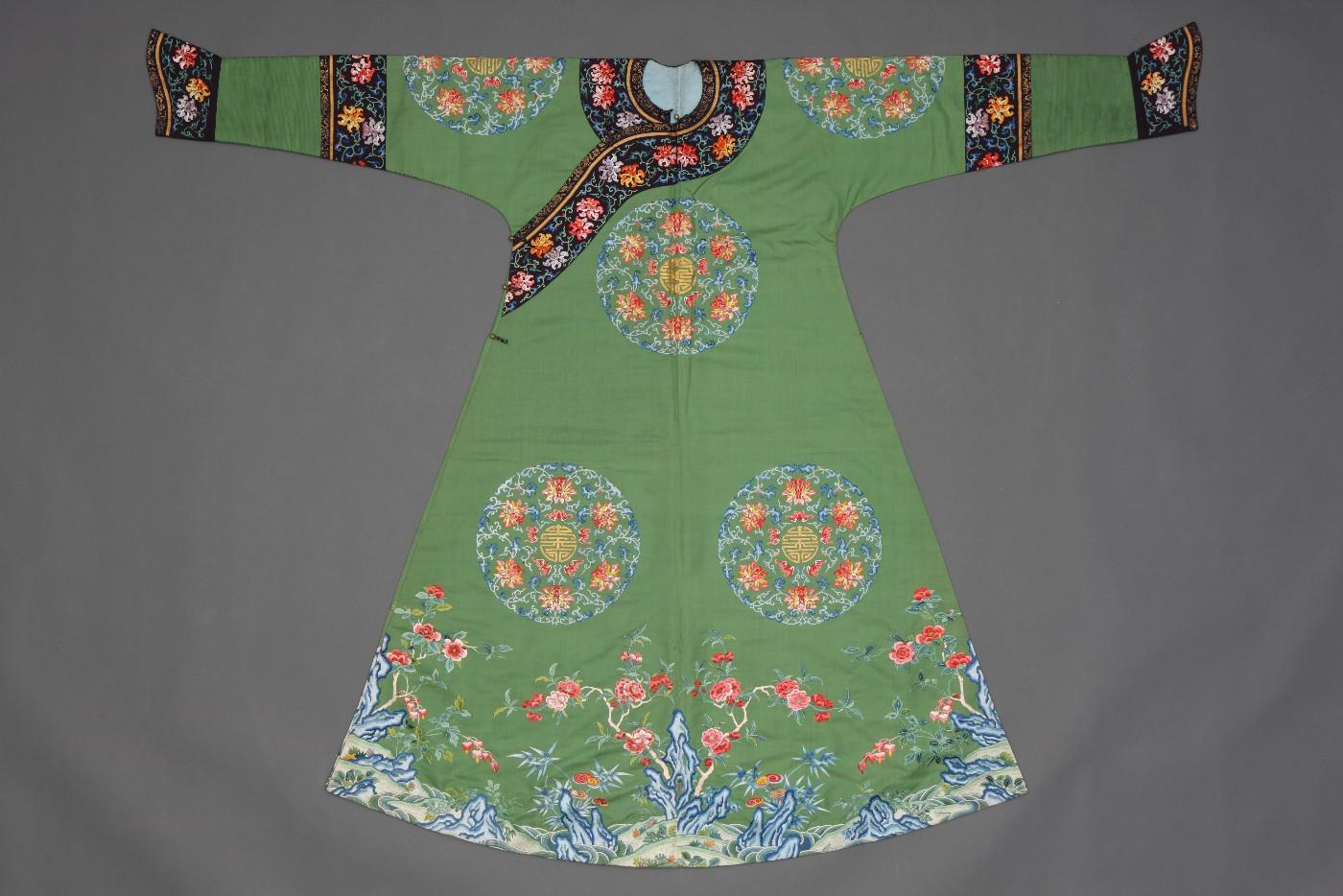 Festive robe with bats, lotuses, and the character for longevity