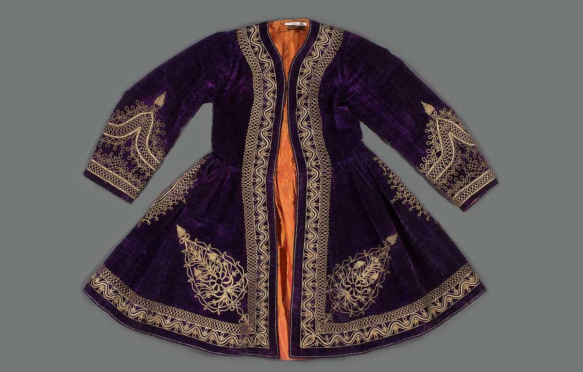 Coat, mid-19th century. Syria. Silk, with metallic thread embroidery.