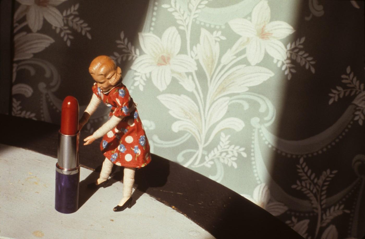 Laurie Simmons, Pushing Lipstick (Spotlight), 1979