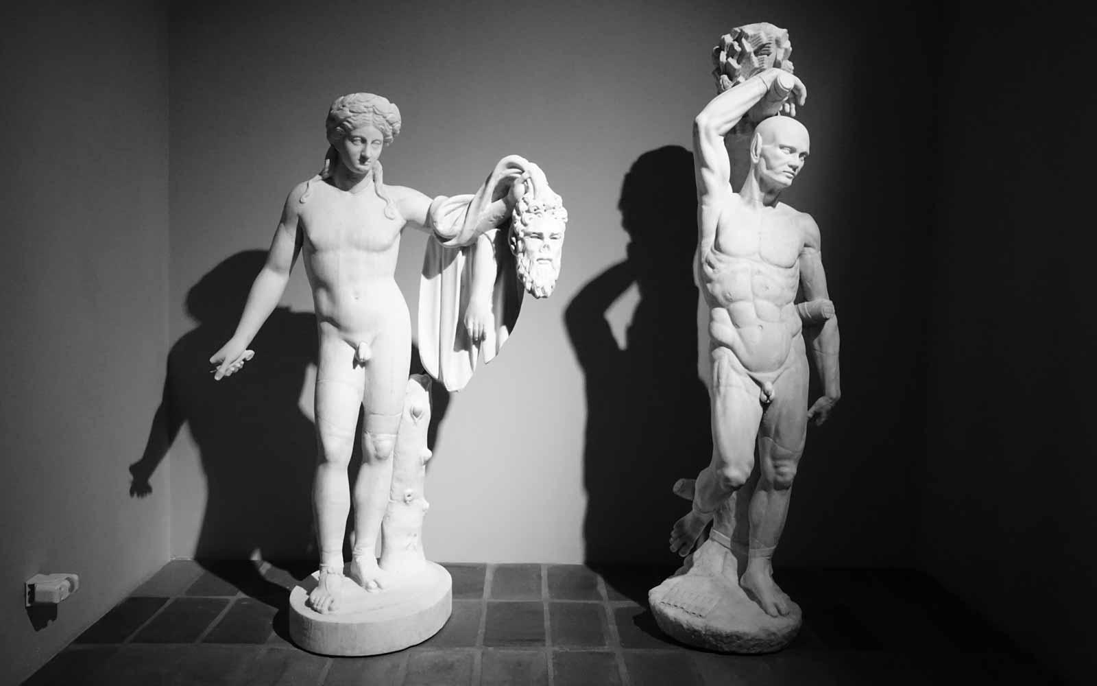 Restored-statues-of-Apollo-and-Marsyas