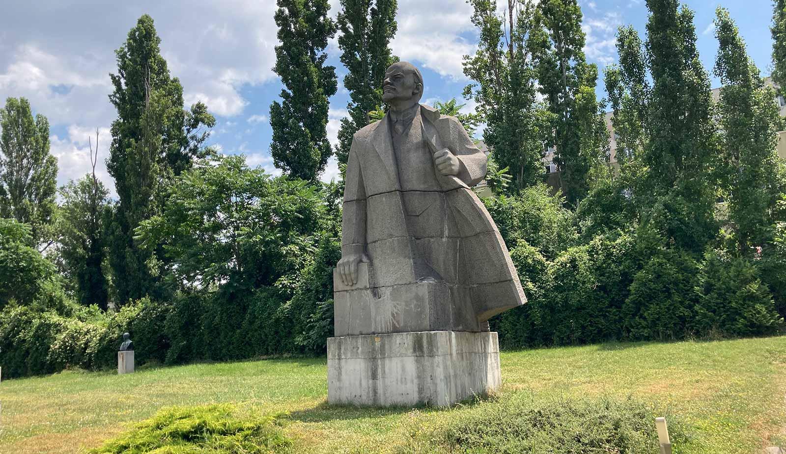 A statue of Lenin