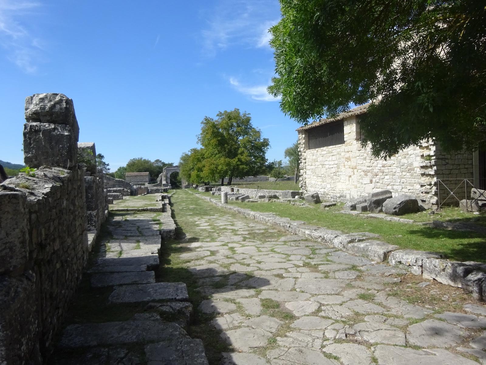 Street in Saepinum.