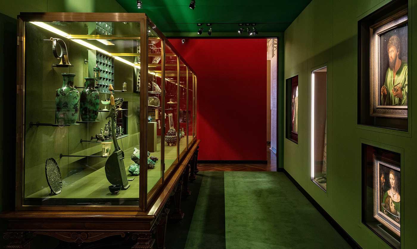 Installation view of Spitzmaus Mummy in a Coffin and other Treasures