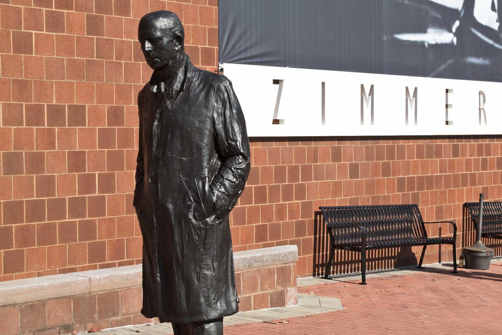 George Segal, Walking Man